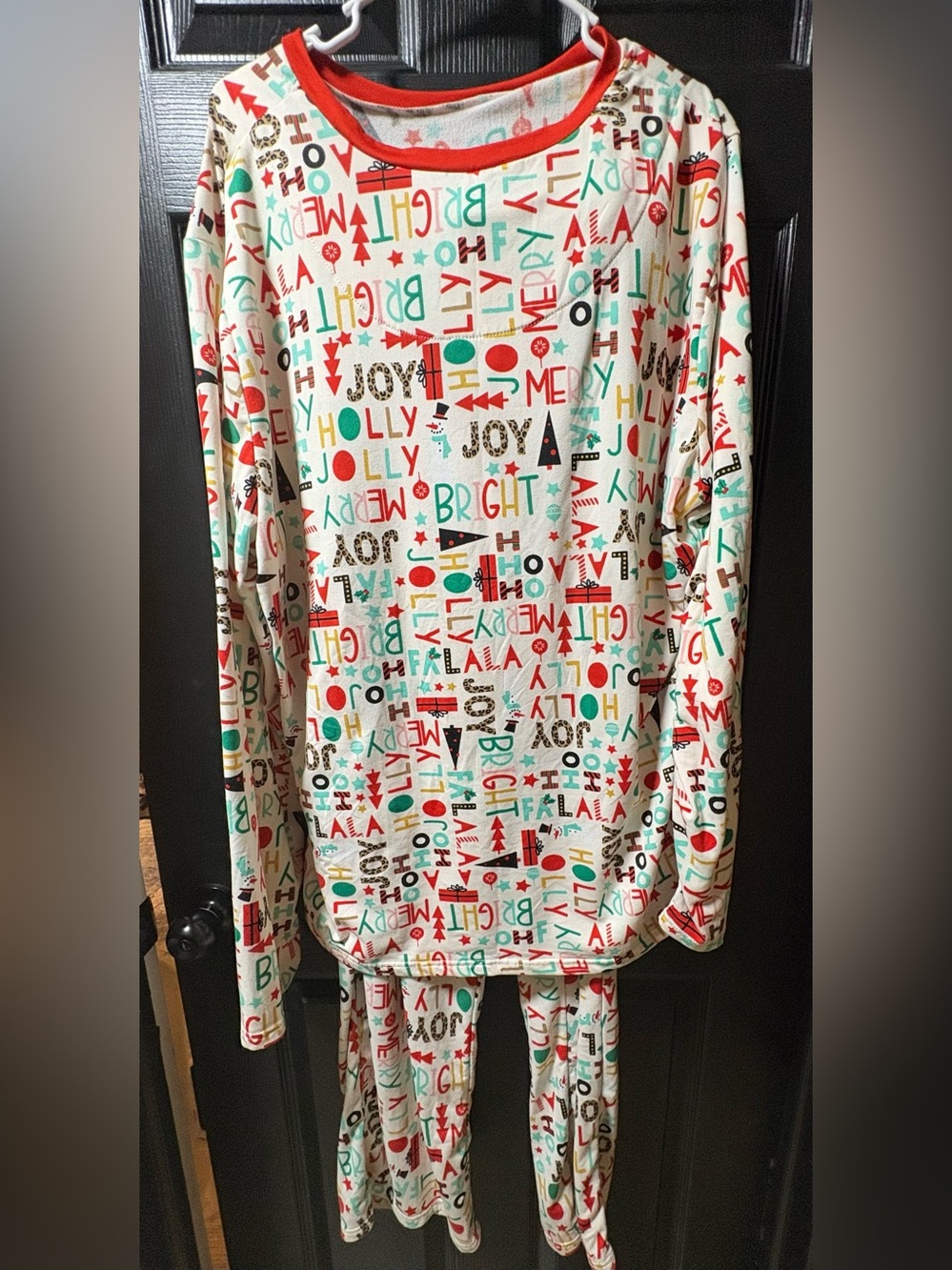 Men's Cream Holiday Print Long-Sleeve Pajama Set